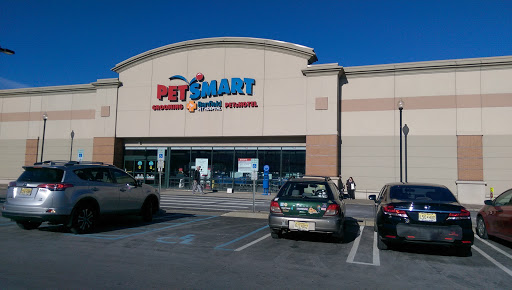 PetSmart, 400 Mill Creek Dr, Secaucus, NJ 07094, USA, 