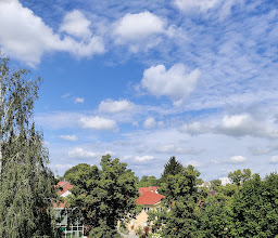 Wohnheim Oberfeldstraße (Victor Jara) photo