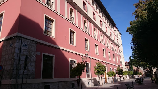 Colegio Jesús y María - Fundación Vedruna (