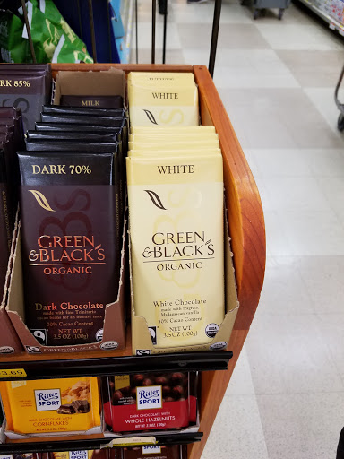 Japanese Grocery Store «Mitsuwa Marketplace», reviews and photos, 595 River Rd, Edgewater, NJ 07020, USA