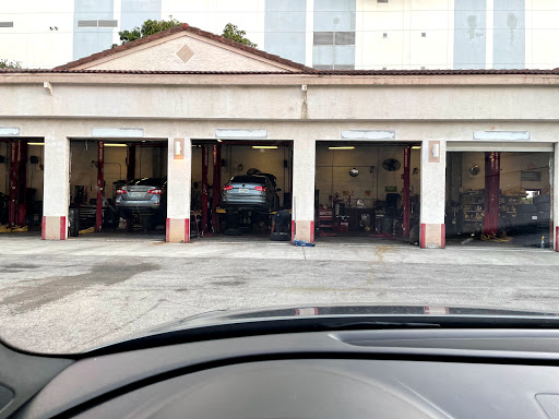 Tire Shop «Tires Plus», reviews and photos, 201 N Federal Hwy, Fort Lauderdale, FL 33301, USA