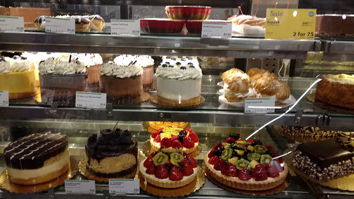 Grocery Store «Whole Foods Market», reviews and photos, 40 Railroad St, Andover, MA 01810, USA