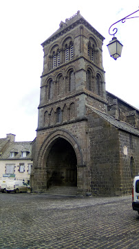 Église Saint-Mathieu du Restaurant La Diligence à Salers - n°1