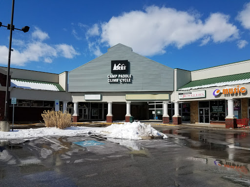 Camping Store «REI», reviews and photos, 200 Ridge Pike #115, Conshohocken, PA 19428, USA