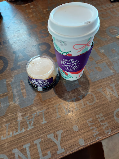 Coffee Shop «The Coffee Bean & Tea Leaf», reviews and photos, 3701 Ocean View Blvd, Montrose, CA 91020, USA