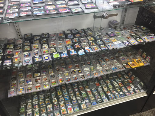 Video Game Store «Disc Traders Holland», reviews and photos, 12331 James St, Holland, MI 49424, USA