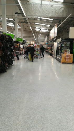 Comments and reviews of Asda Aberdeen Beach Superstore
