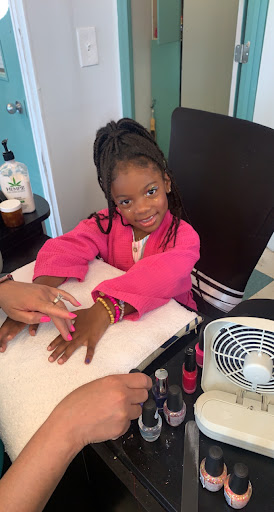 Beauty Salon «Studio 6 Salon & Spa Inc», reviews and photos, 3318 N Hwy 67, Florissant, MO 63033, USA