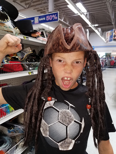 Clothing Store «Goodwill», reviews and photos