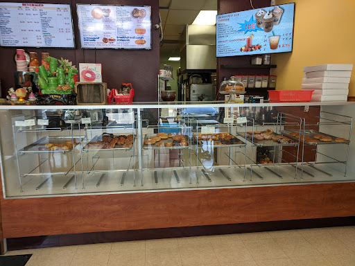 Donut Shop «Golden Donuts», reviews and photos, 8411 Elk Grove Florin Rd, Elk Grove, CA 95624, USA