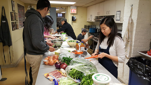 Homeless Shelter «Lincoln Park Community Shelter», reviews and photos, 600 W Fullerton Pkwy, Chicago, IL 60614, USA