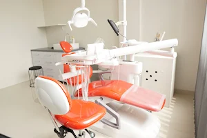 Kavpola Dental Care Grand Wisata image