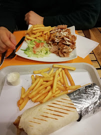 Plats et boissons du Restaurant turc hamburger YUMMY kebab à Bordeaux - n°11