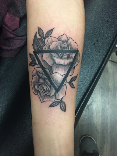 Explore quarter sleeve tattoo ideas, creative tattoo ideas in Ottumwa, available at Family Tradition TattoosPiercings