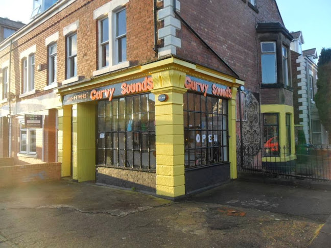 Curvy Sounds - Music store