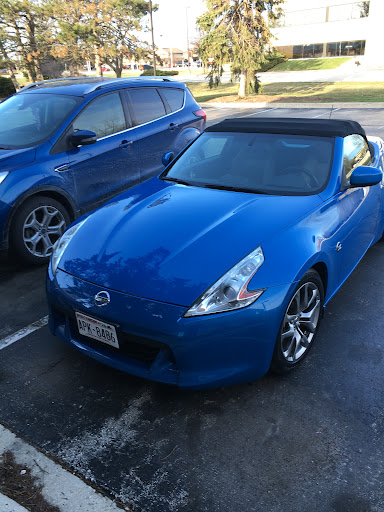 BMW Dealer «BMW of Milwaukee North», reviews and photos, 5990 N Green Bay Ave, Glendale, WI 53209, USA