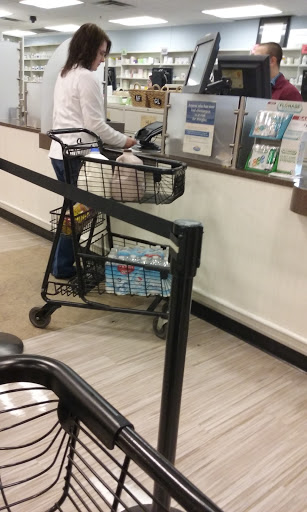 Supermarket «Giant Eagle», reviews and photos, 1700 Corporate Woods Pkwy, Uniontown, OH 44685, USA