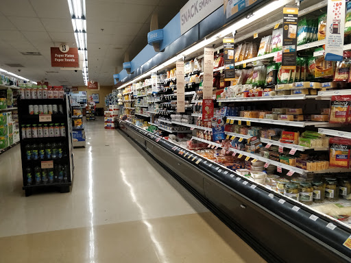 Supermarket «Giant Eagle Supermarket», reviews and photos, 6556 N Ridge Rd, Madison, OH 44057, USA