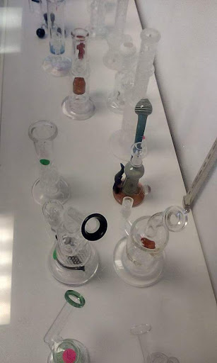 Tobacco Shop «Inferno Smoke Shop», reviews and photos, 2110 Mariner Blvd, Spring Hill, FL 34609, USA