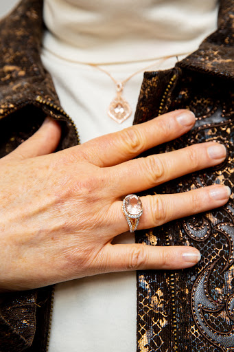 Jewelry Store «Select Jewelers, LLC», reviews and photos, 2221 S Voss Rd, Houston, TX 77057, USA