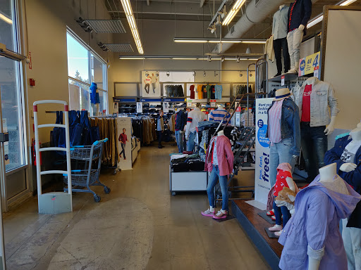 Clothing Store «Old Navy», reviews and photos, 4037 Factoria Blvd SE, Bellevue, WA 98006, USA