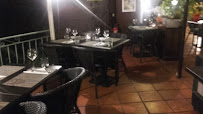 Atmosphère du Restaurant Auberge des 2 Pins à La Motte - n°9