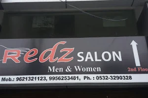 Redz makeupstudio & salon for men and women image