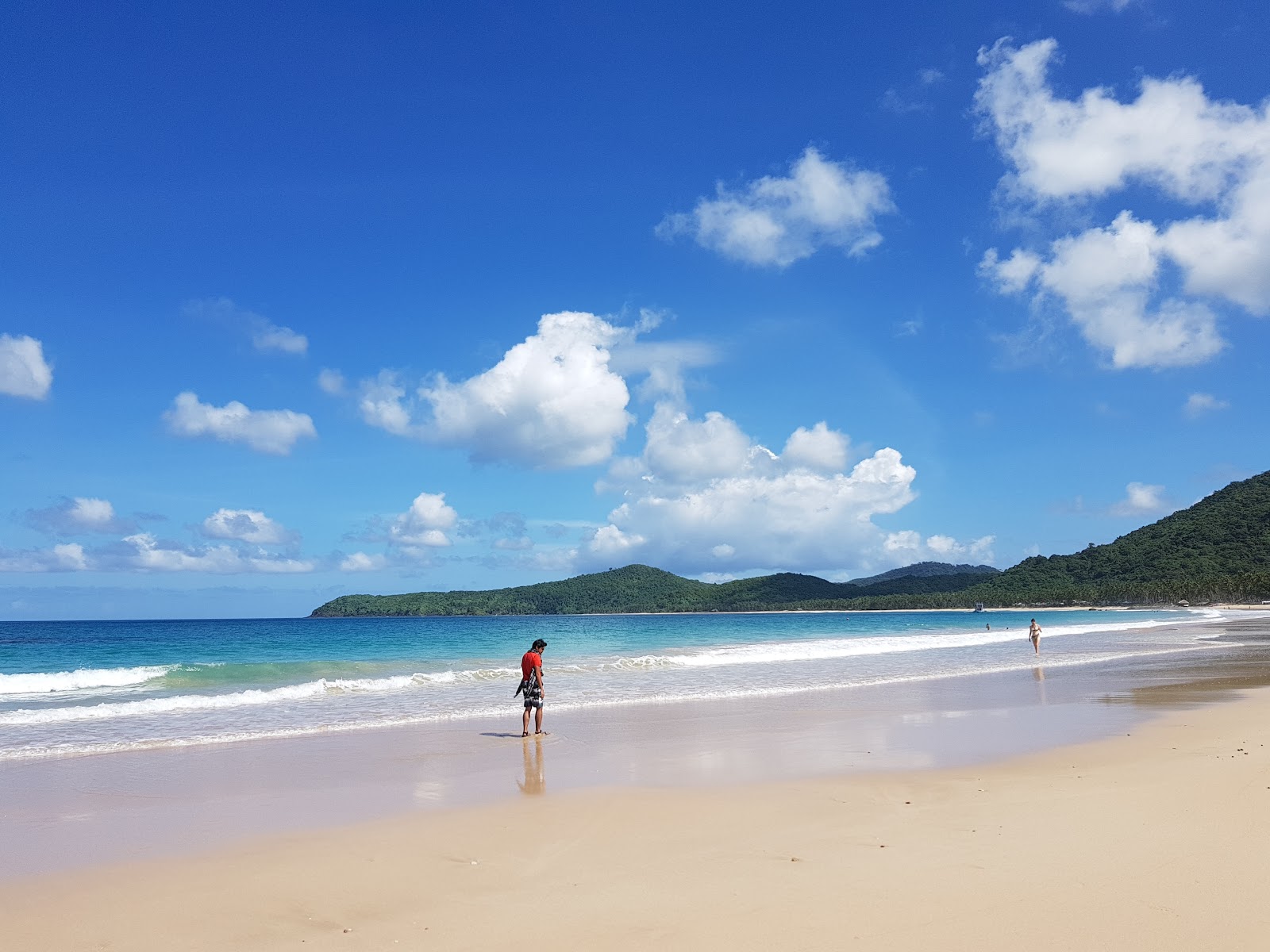 Foto di Twin Beach con una superficie del acqua cristallina