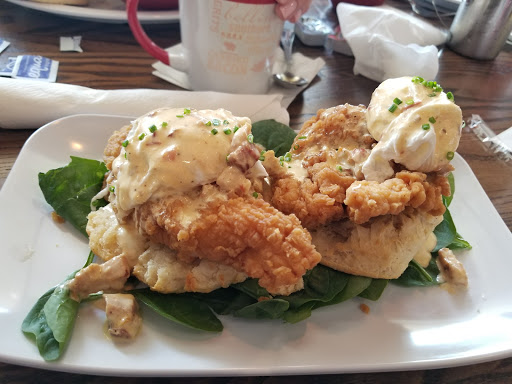 Shopping Mall «Acadian Village Shopping Center», reviews and photos, 3535 Perkins Rd, Baton Rouge, LA 70808, USA