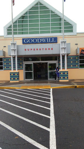 Thrift Store «Goodwill», reviews and photos