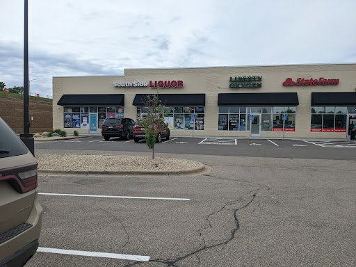 Liquor Store «South Side Liquors», reviews and photos, 1667 17th Ave E, Shakopee, MN 55379, USA