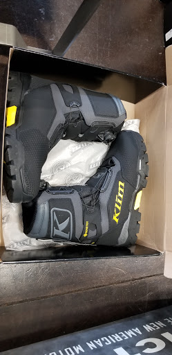 Motor Vehicle Dealer «SK Northwest», reviews and photos, 250 SE Division Pl, Portland, OR 97202, USA