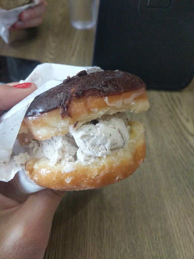 Ice Cream Shop «Simple Ice Cream Sandwiches», reviews and photos, 960 S Virginia St a, Reno, NV 89502, USA