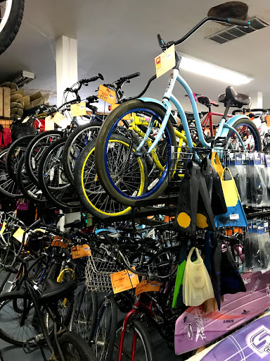 Sporting Goods Store «Play It Again Sports (Pacific Beach)», reviews and photos, 1401 Garnet Ave, San Diego, CA 92109, USA