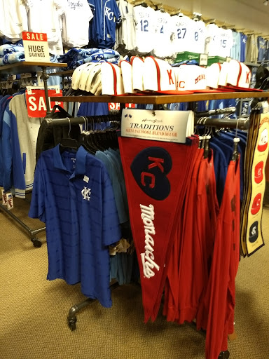 Sportswear Store «Rally House Boardwalk», reviews and photos, 8650 N Boardwalk Ave, Kansas City, MO 64154, USA