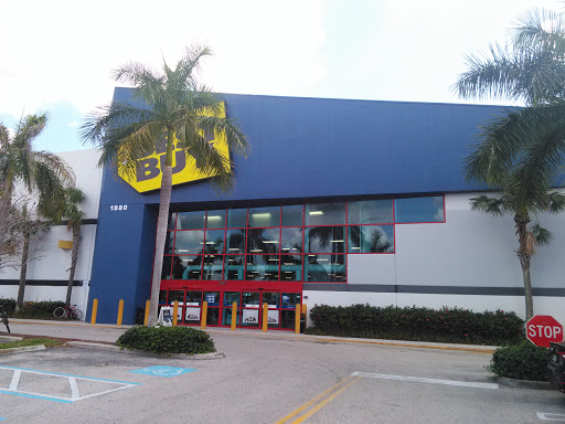 Electronics Store «Best Buy», reviews and photos, 1880 Palm Beach Lakes Blvd, West Palm Beach, FL 33401, USA