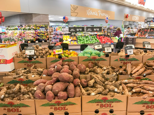 Grocery Store «Stop & Shop», reviews and photos, 35 Washington St, Lynn, MA 01904, USA