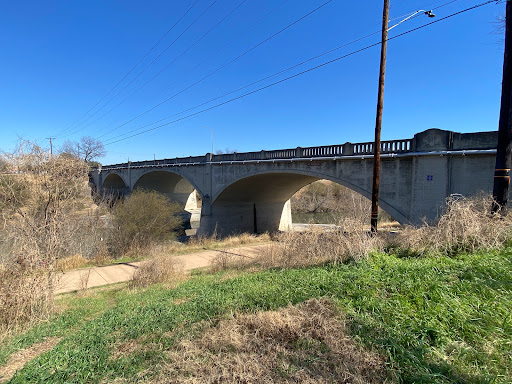 Riverwalk: Roosevelt Ave Trailhead