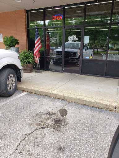 Liquor Store «Poplar Pike Liquors», reviews and photos, 9330 Poplar Pike, Germantown, TN 38138, USA