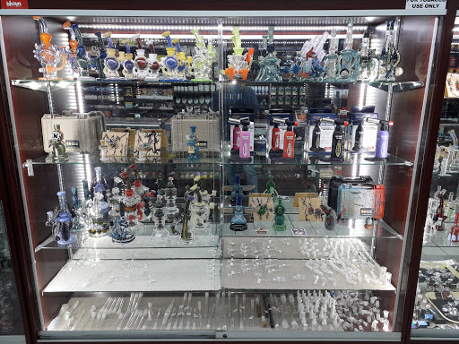 Tobacco Shop «Blue Moon Smoke Shop», reviews and photos, 470 Commonwealth Avenue, Boston, MA 02215, USA