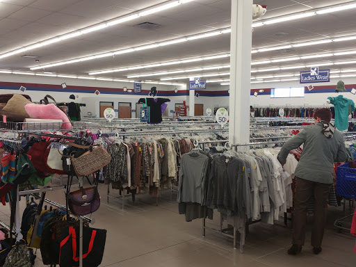Thrift Store «Lake Hallie Goodwill Retail Store & Training Center», reviews and photos, 2759 S Prairie View Rd, Chippewa Falls, WI 54729, USA