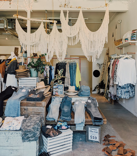 Clothing Store «Meraki Moon Boutique», reviews and photos, 3070 Blake St #100, Denver, CO 80205, USA