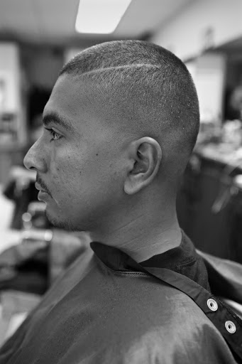 Barber Shop «Mannys Barbershop», reviews and photos, 14840 W Magnolia Blvd, Sherman Oaks, CA 91403, USA