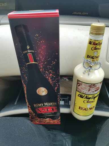 Liquor Store «I & S Wine And Spirits», reviews and photos, 1025 W 63rd St, Chicago, IL 60621, USA