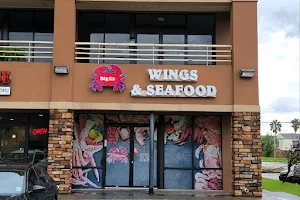 Big Ez Seafood & Wings image