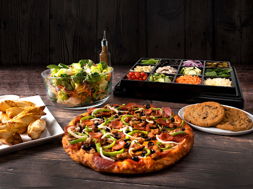 Pizza Restaurant «Round Table Pizza», reviews and photos, 1359 Washington Ave, San Leandro, CA 94577, USA