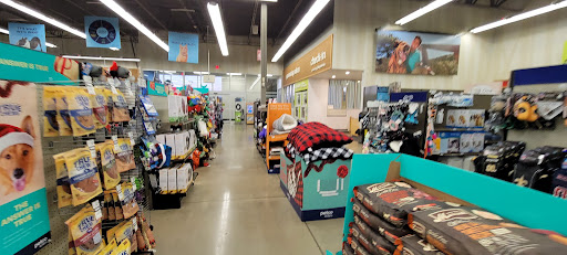 Pet Supply Store «Petco Animal Supplies», reviews and photos, 859 Kings Creek Dr, Tupelo, MS 38804, USA