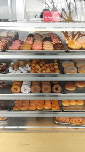 Donut Shop «Miss Donut & Bakery», reviews and photos, 331 N State College Blvd, Fullerton, CA 92831, USA