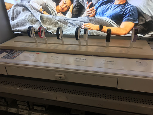 Electronics Store «Best Buy», reviews and photos, 16630 Royalton Rd, Strongsville, OH 44136, USA