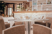 Atmosphère du Restaurant français L'Arbre Jaune - Restaurant Riviera Golf de Barbossi à Mandelieu-la-Napoule - n°10